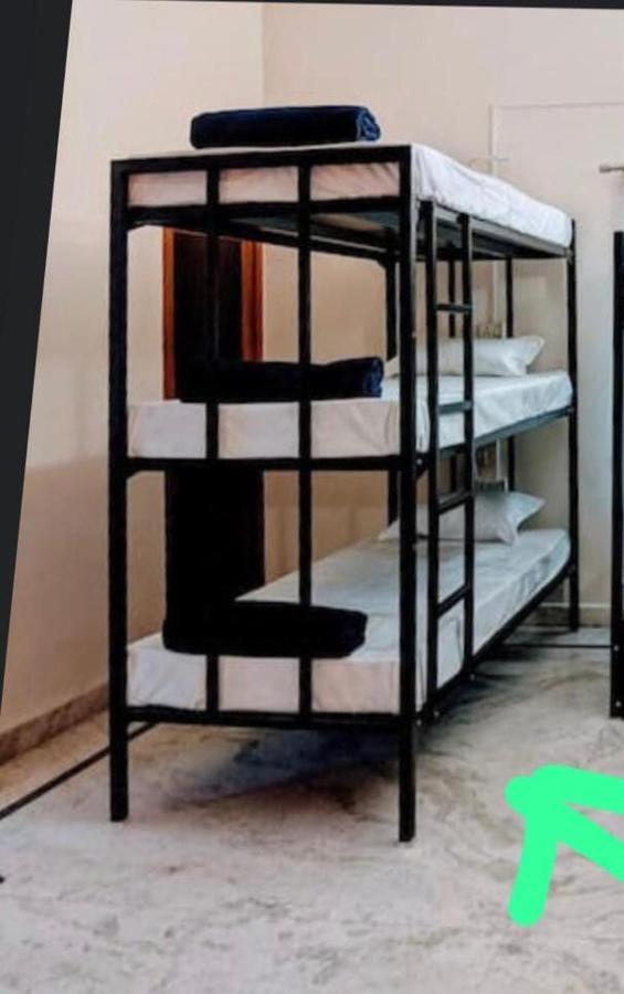 Kygo Hostels Hyderabad Bagian luar foto